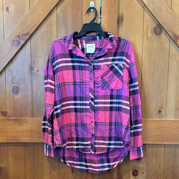 Arizona Jean Company Tops - Arizona Jean Company — Plaid Flannel Button-Down in Pink and Purple
